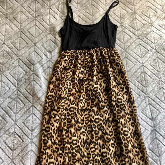 Cheetah Print maxi dress - Picture 2 of 5